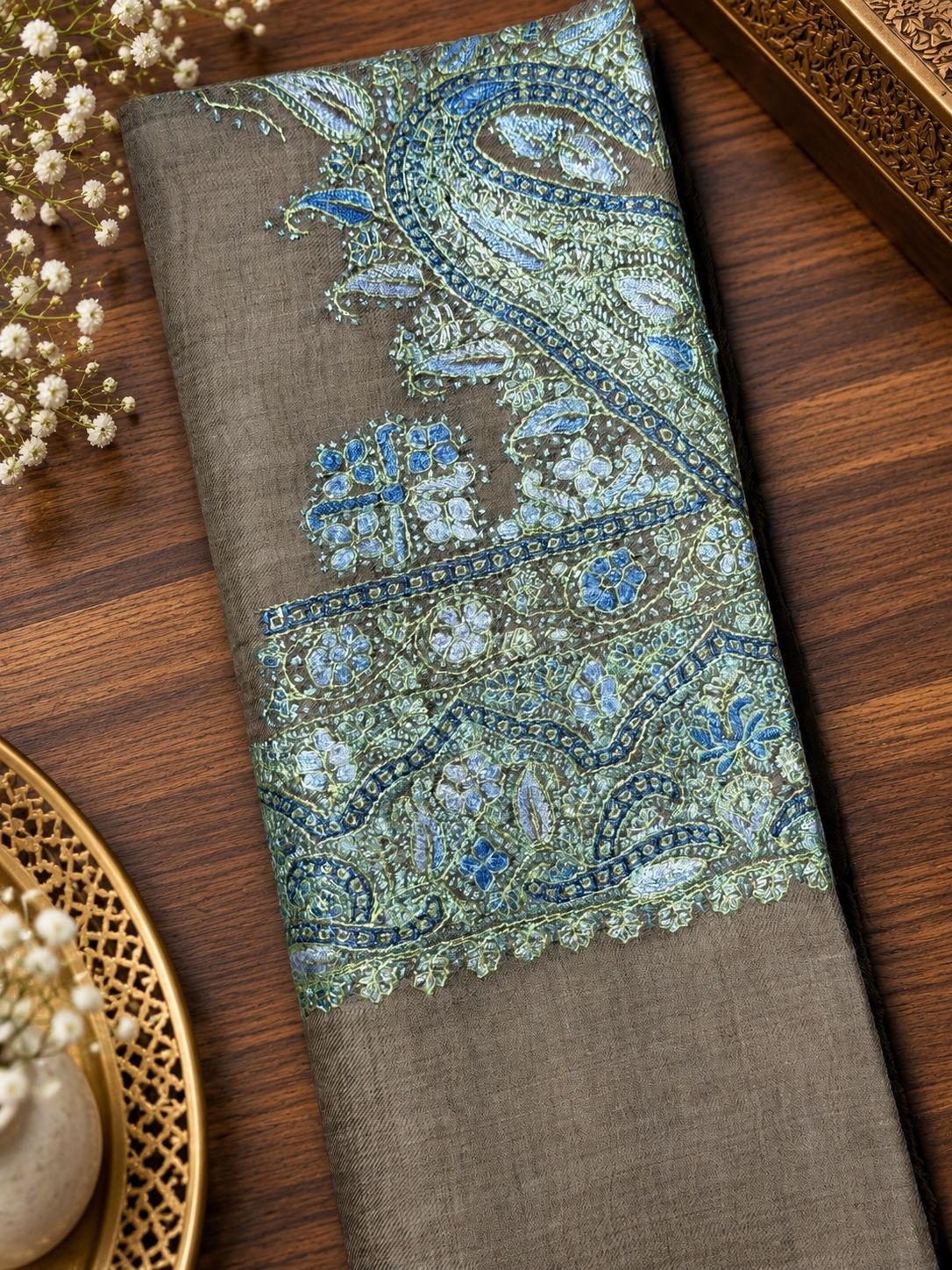 Kashmir textile detail selected by Dar Al Pashmina